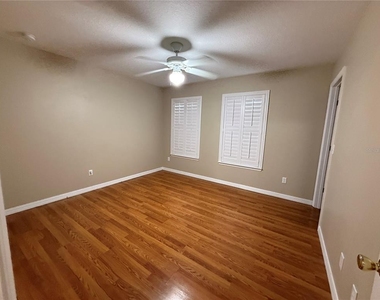 260 Blue Jay Way - Photo Thumbnail 9