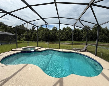 260 Blue Jay Way - Photo Thumbnail 16