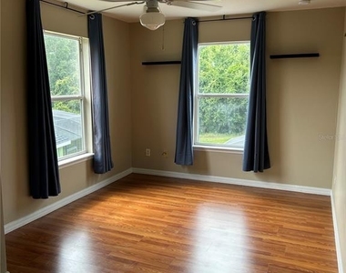 260 Blue Jay Way - Photo Thumbnail 13