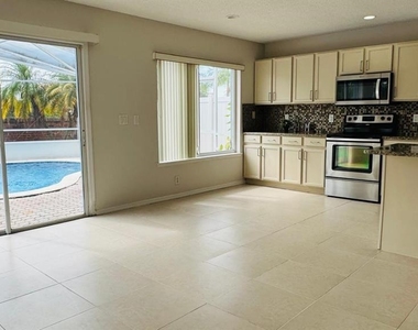 1203 Sandestin Way - Photo Thumbnail 3
