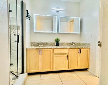 1203 Sandestin Way - Photo Thumbnail 10