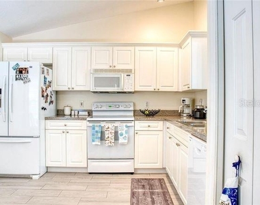 3455 Village Green - Photo Thumbnail 5