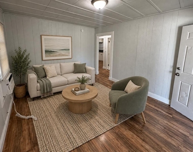 602 4th Avenue Nw - Photo Thumbnail 1
