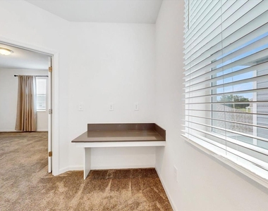 2538 Peace Of Mind Avenue - Photo Thumbnail 20