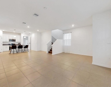 2538 Peace Of Mind Avenue - Photo Thumbnail 5