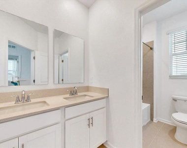 2538 Peace Of Mind Avenue - Photo Thumbnail 30