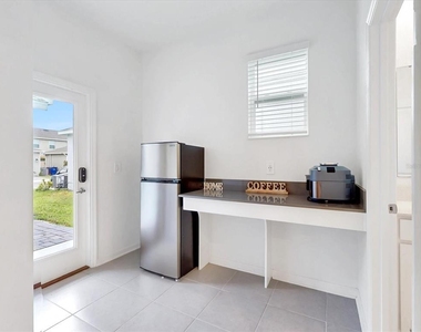 2538 Peace Of Mind Avenue - Photo Thumbnail 12