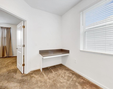 2538 Peace Of Mind Avenue - Photo Thumbnail 21