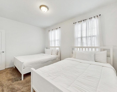2538 Peace Of Mind Avenue - Photo Thumbnail 33