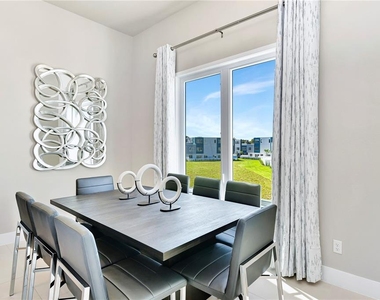 7740 Sandy Ridge Drive - Photo Thumbnail 14