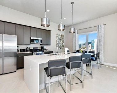 7740 Sandy Ridge Drive - Photo Thumbnail 12