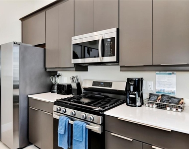7740 Sandy Ridge Drive - Photo Thumbnail 17
