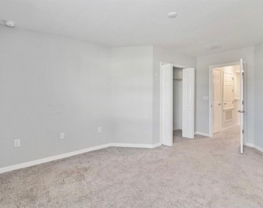2917 Fieldwood Circle - Photo Thumbnail 2