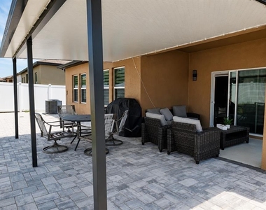1027 Aerides Way - Photo Thumbnail 16