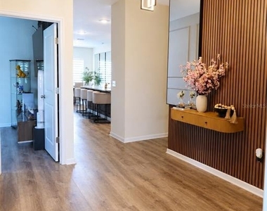 1027 Aerides Way - Photo Thumbnail 3