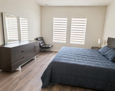 1027 Aerides Way - Photo Thumbnail 9