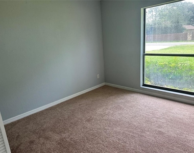 5020 Ne 7th Street - Photo Thumbnail 2