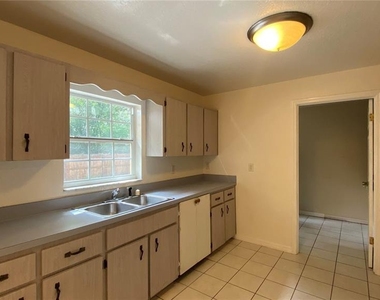2717 Ne 17th Avenue - Photo Thumbnail 6