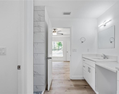 238 Locust Pass Lane - Photo Thumbnail 14