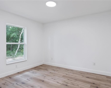 238 Locust Pass Lane - Photo Thumbnail 18