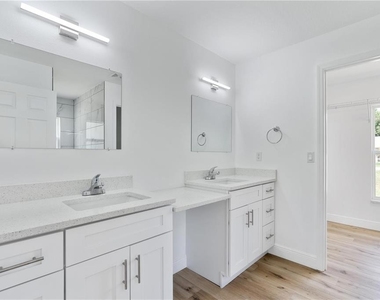 238 Locust Pass Lane - Photo Thumbnail 10