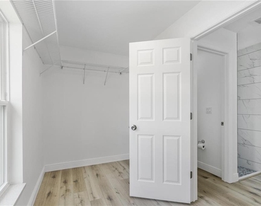 238 Locust Pass Lane - Photo Thumbnail 13