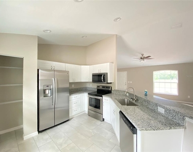 4490 Sw 150th Place - Photo Thumbnail 7
