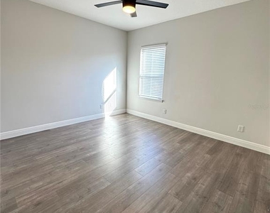 12784 Garridan Avenue - Photo Thumbnail 16
