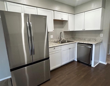 4405 S Semoran Boulevard - Photo Thumbnail 4