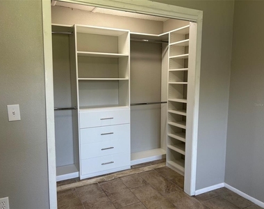 4405 S Semoran Boulevard - Photo Thumbnail 9