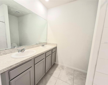 2375 Brassie Court - Photo Thumbnail 6