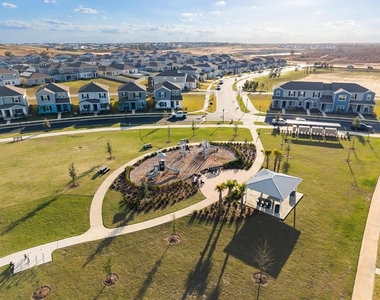 2952 Armstrong Avenue - Photo Thumbnail 22