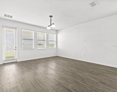 2952 Armstrong Avenue - Photo Thumbnail 3