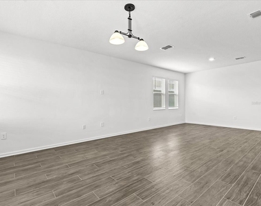 2952 Armstrong Avenue - Photo Thumbnail 4