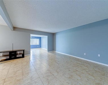 1241 Saint Andrews Drive - Photo Thumbnail 17