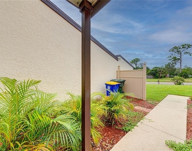 1241 Saint Andrews Drive - Photo Thumbnail 4