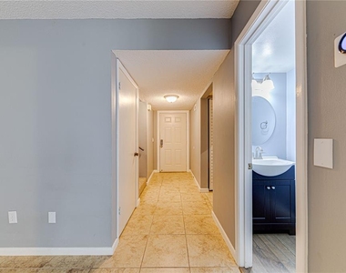 1241 Saint Andrews Drive - Photo Thumbnail 11