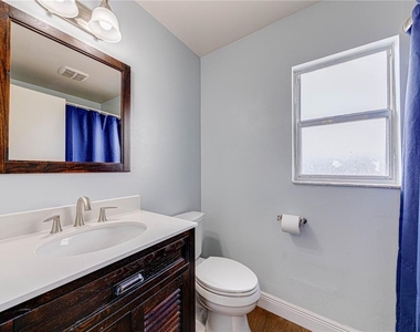1241 Saint Andrews Drive - Photo Thumbnail 32