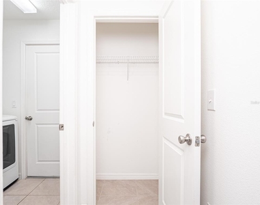 2893 Sanctuary Drive - Photo Thumbnail 16