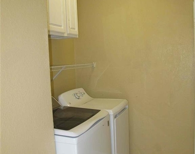 925 Torrey Pine Drive - Photo Thumbnail 8
