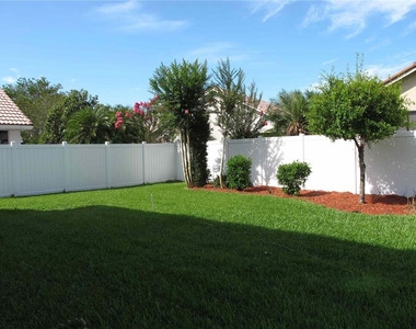 925 Torrey Pine Drive - Photo Thumbnail 17