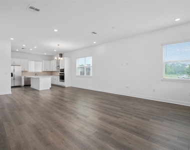 6573 Quest Street - Photo Thumbnail 1
