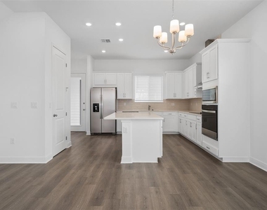 6573 Quest Street - Photo Thumbnail 10