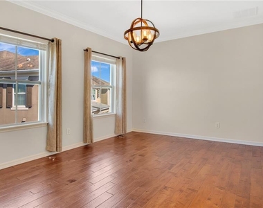 921 Taramundi Drive - Photo Thumbnail 8