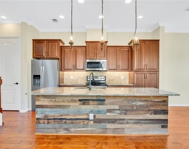 921 Taramundi Drive - Photo Thumbnail 6