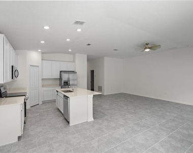 4819 Worchester Drive - Photo Thumbnail 5