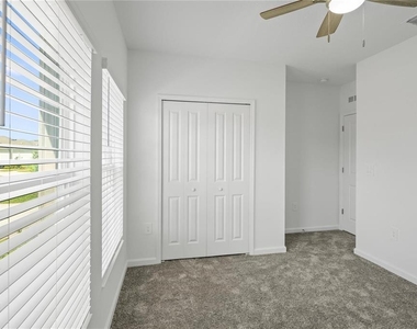 4819 Worchester Drive - Photo Thumbnail 11
