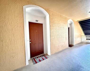 6214 Stevenson Drive - Photo Thumbnail 12