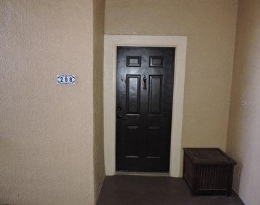 5542 Metrowest Boulevard - Photo Thumbnail 1