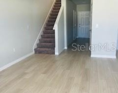 1005 Foreshore Lane - Photo Thumbnail 3